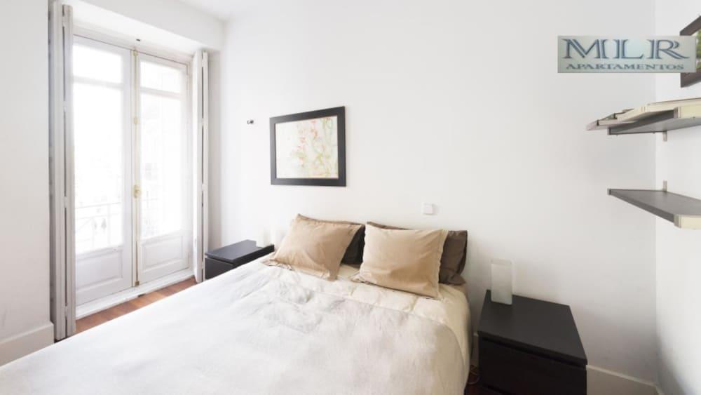 Modern Flats In Justicia By Allo Housing Madrid Exteriör bild