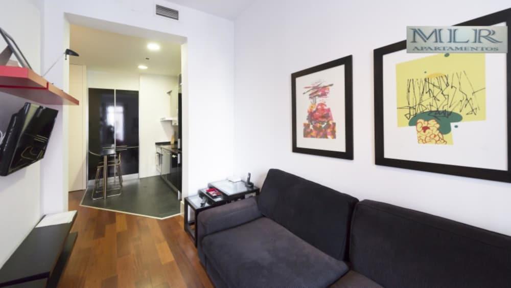 Modern Flats In Justicia By Allo Housing Madrid Exteriör bild